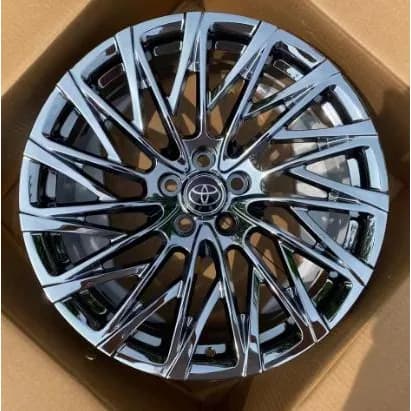 Toyota bicolor diamond-cut velgen 06020 — 18–19 inch lichtmetalen velg in bicolor
